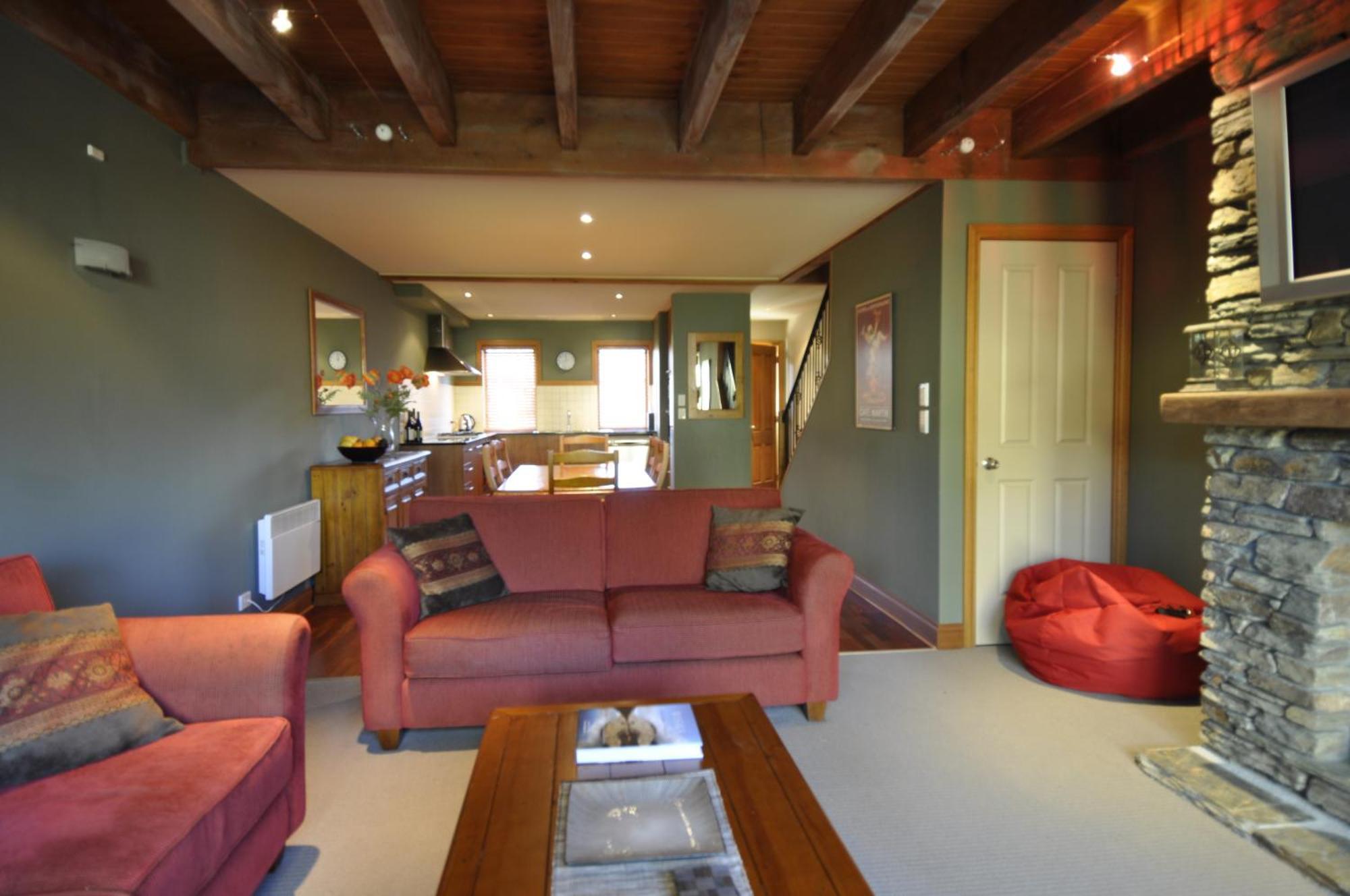 Lansdown Villa Apartments Wanaka Exterior photo