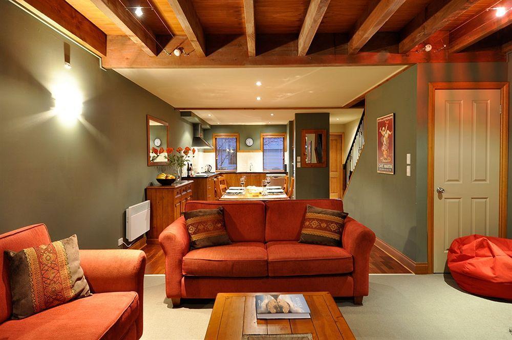 Lansdown Villa Apartments Wanaka Exterior photo